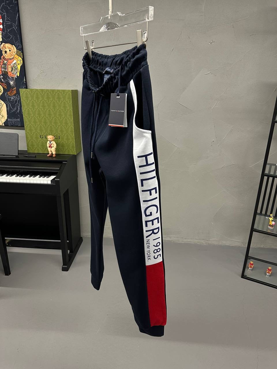 Tommy Hilfiger Sweatpants TS035