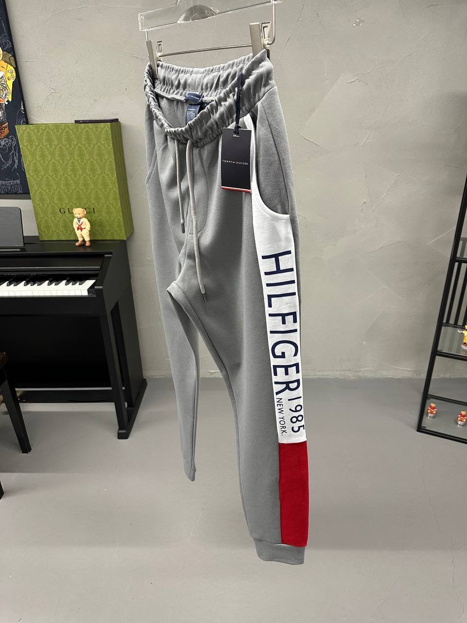 Tommy Hilfiger Sweatpants TS035