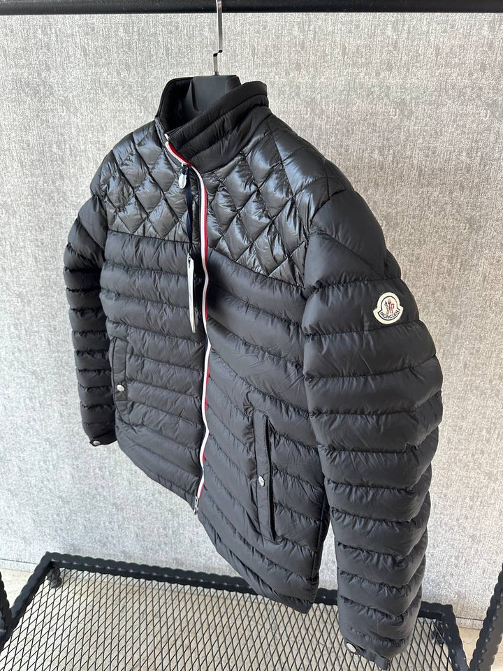 Moncler Benamou Short Down Jacket