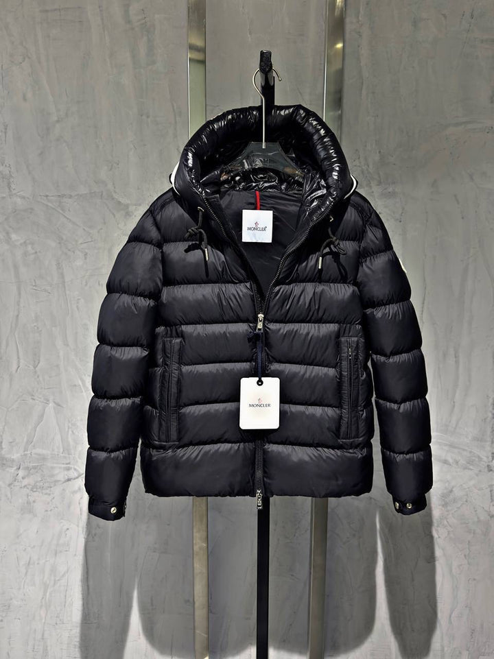 MONCLER CARDERE HOODED SHORT DOWN JACKET