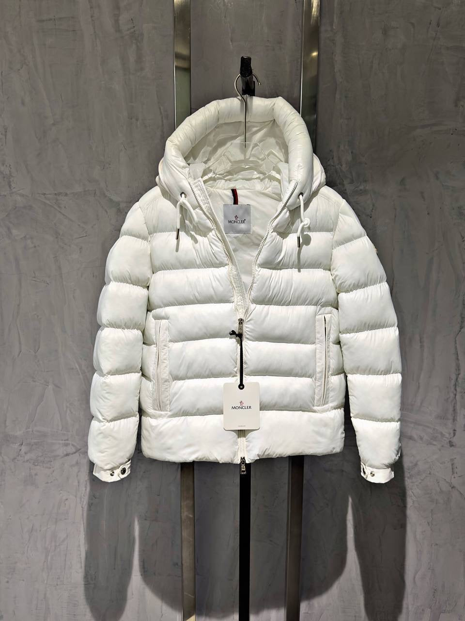 MONCLER CARDERE HOODED SHORT DOWN JACKET