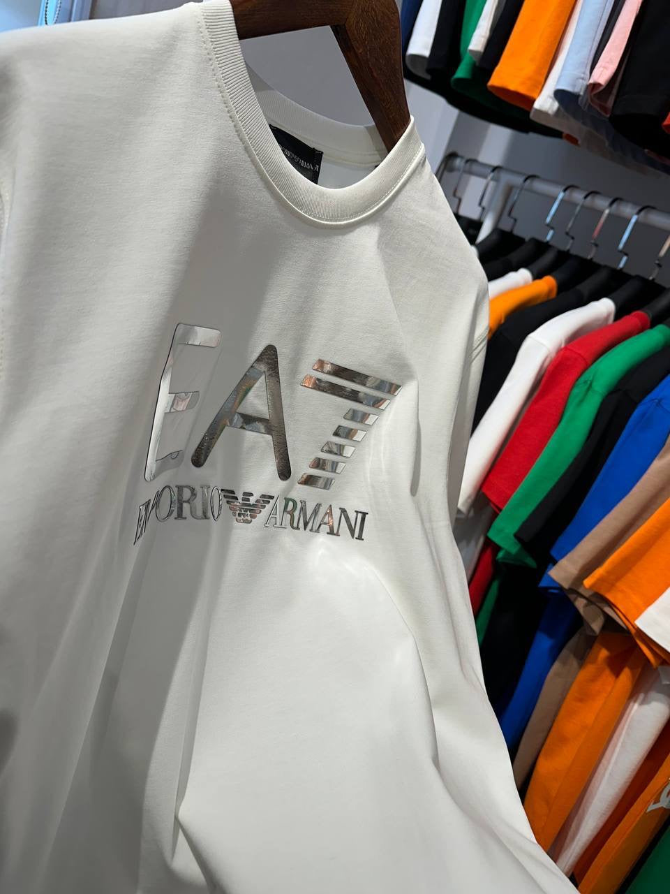 Armani T-shirt AT011