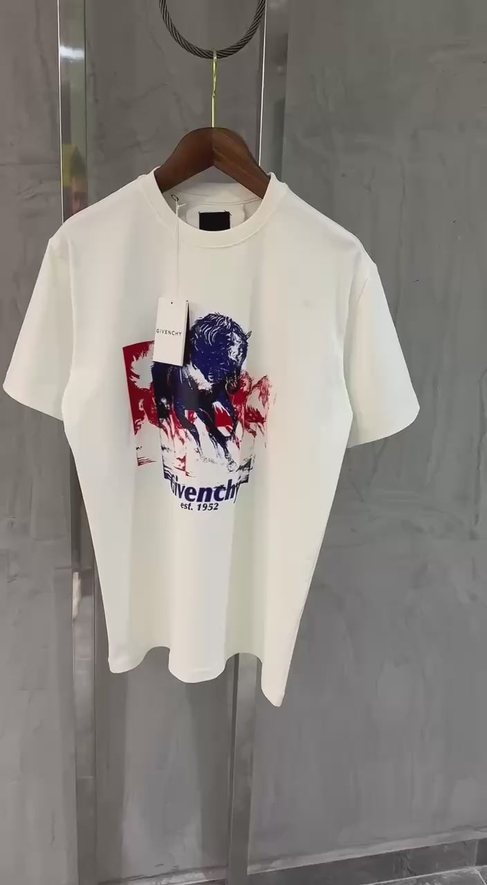 Givenchy T-shirt GV122