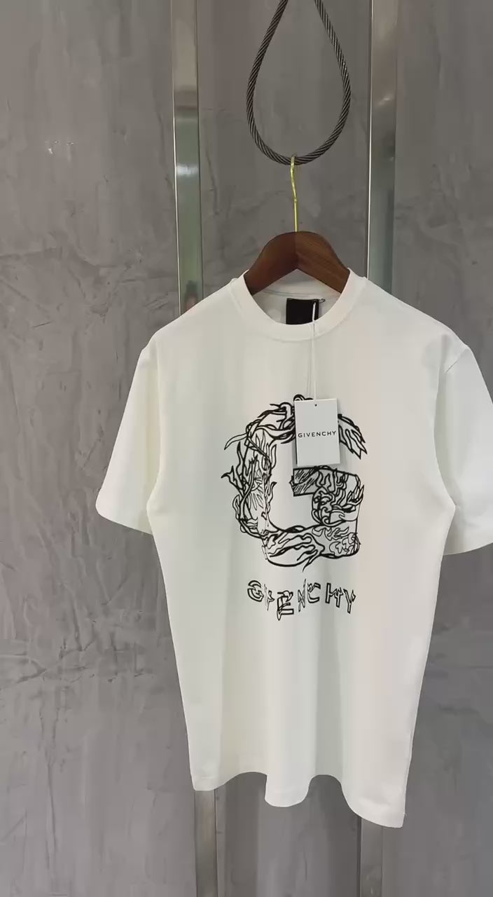 Givenchy T-shirt GV0211